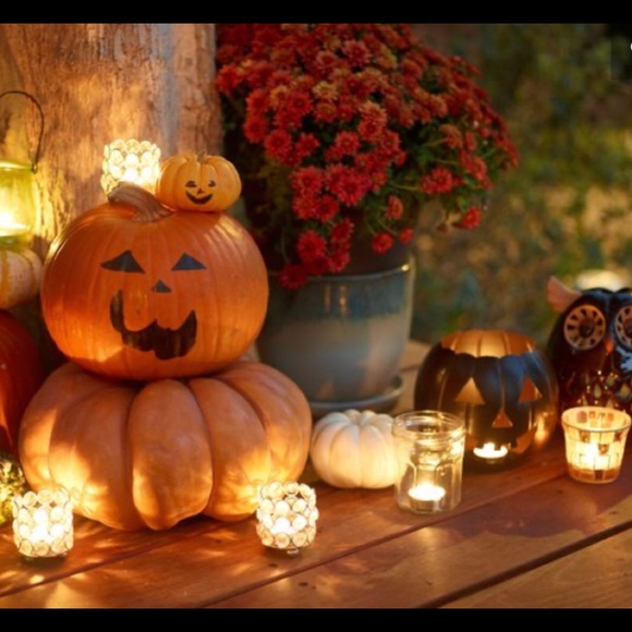 HAPPY HALLOWEEN 👻 - Picture 2 of 3